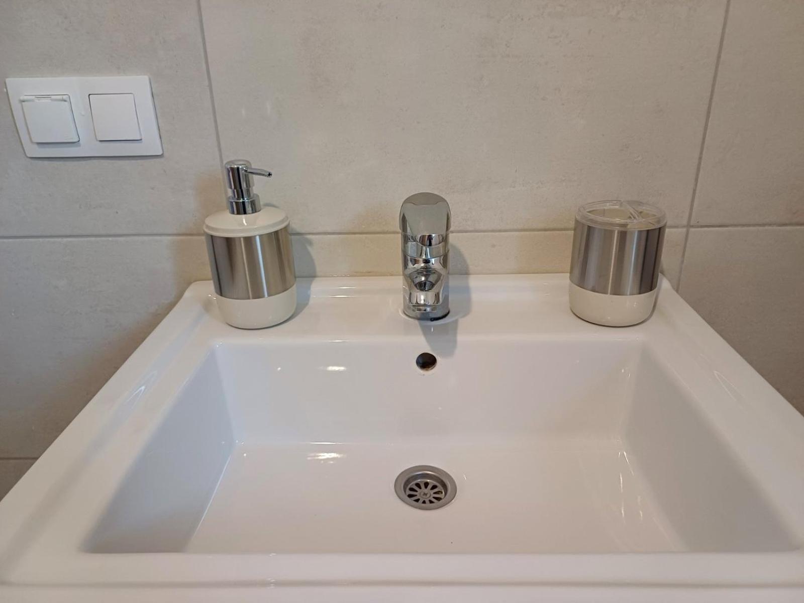 Checkpoint Apartments Мостар Экстерьер фото