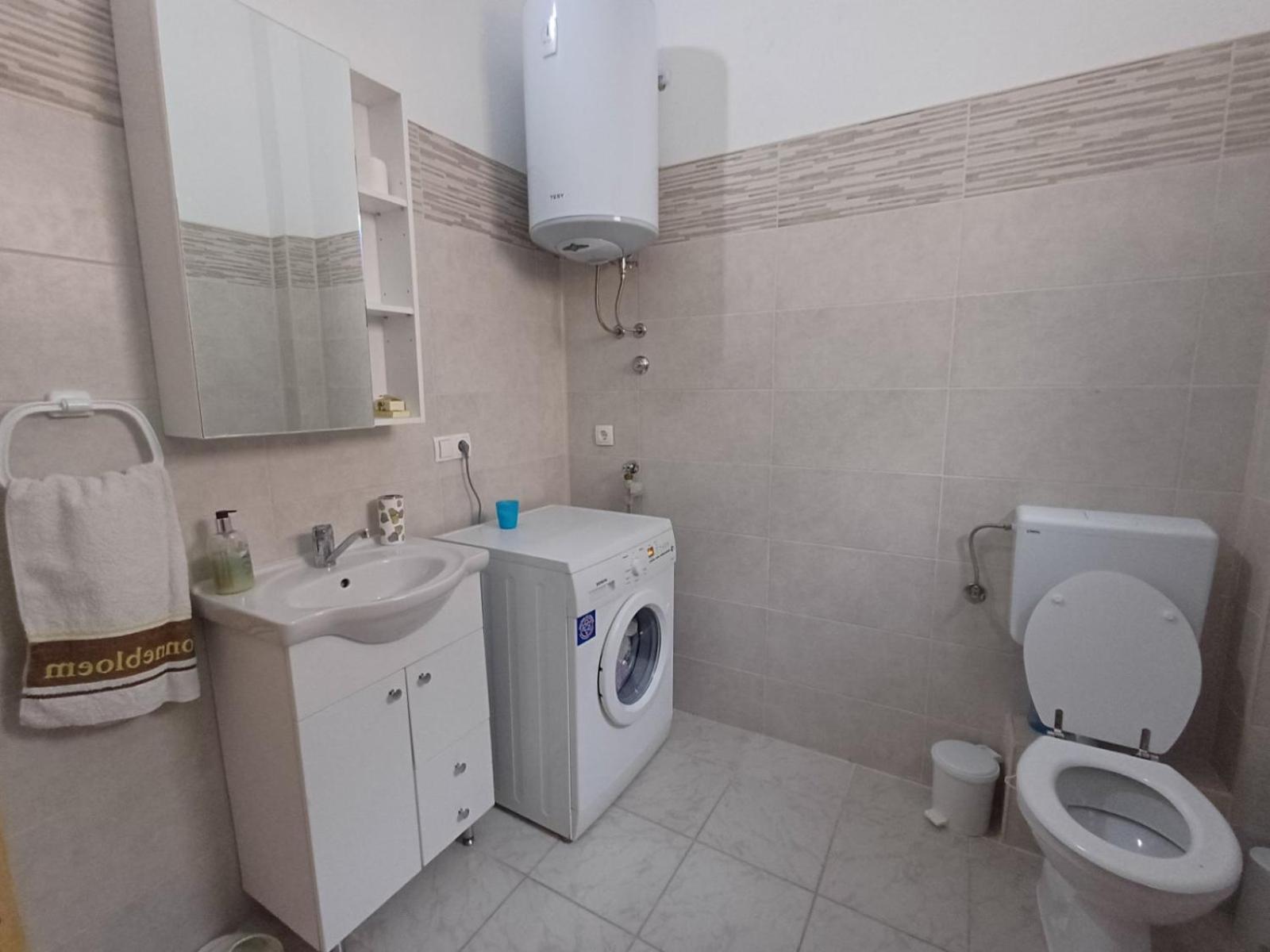Checkpoint Apartments Мостар Экстерьер фото