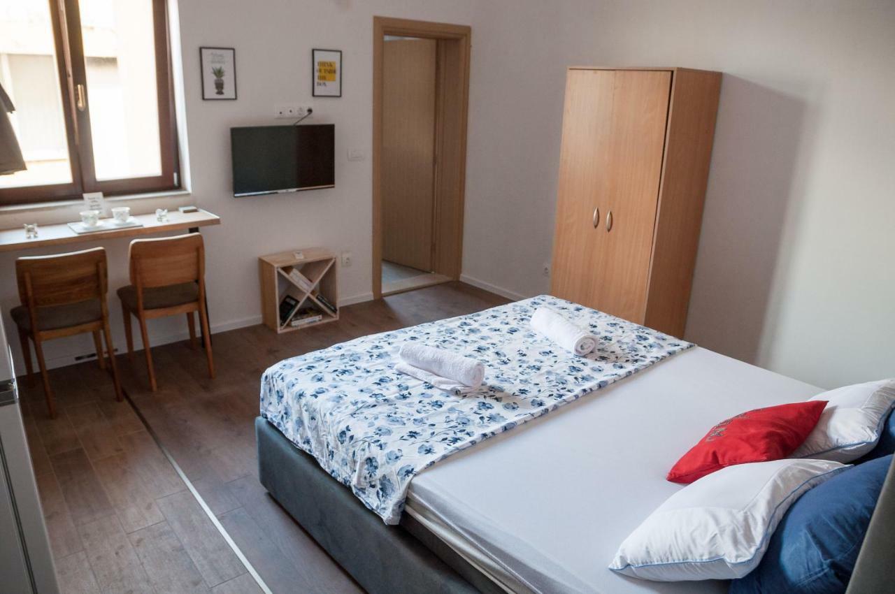 Checkpoint Apartments Мостар Экстерьер фото